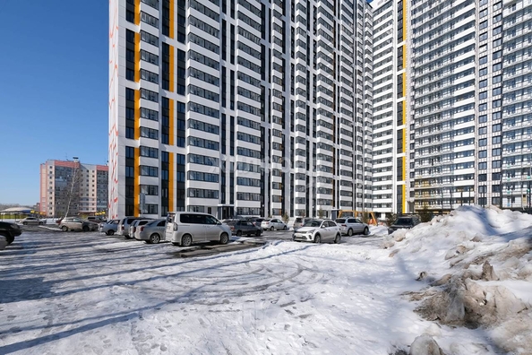 
   Продам 2-комнатную, 55.8 м², Петухова ул, 162

. Фото 9.