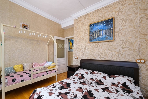 
   Продам 2-комнатную, 42 м², Сибиряков-Гвардейцев ул, 15

. Фото 11.