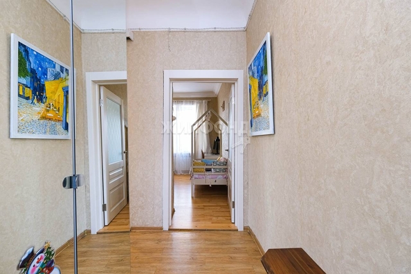 
   Продам 2-комнатную, 42 м², Сибиряков-Гвардейцев ул, 15

. Фото 14.