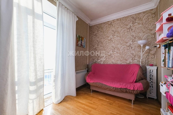 
   Продам 2-комнатную, 42 м², Сибиряков-Гвардейцев ул, 15

. Фото 16.