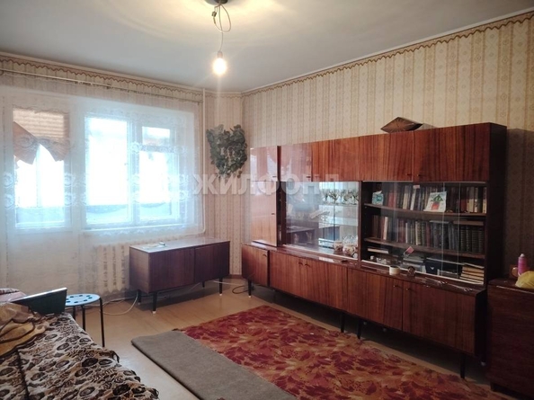 
   Продам 2-комнатную, 52.9 м², Макаренко ул, 19

. Фото 2.