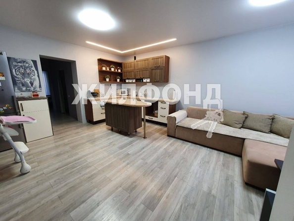 
   Продам 3-комнатную, 71.7 м², Олимпийской Славы мкр, 2

. Фото 16.