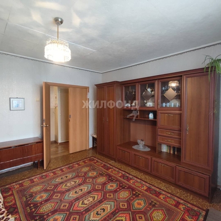 
   Продам 3-комнатную, 64.5 м², Троллейная ул, 136

. Фото 5.