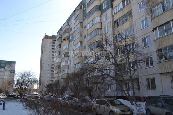 
   Продам 3-комнатную, 64.5 м², Троллейная ул, 136

. Фото 13.