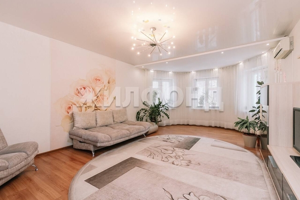 
   Продам 3-комнатную, 137.8 м², Карла Маркса пр-кт, 47/1

. Фото 1.