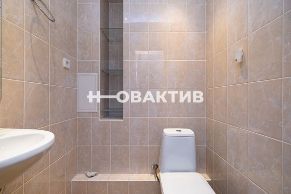 
   Продам 2-комнатную, 76 м², Татьяны Снежиной ул, 51

. Фото 22.