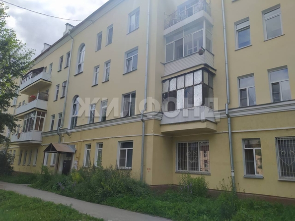 
  Продается 3-комн. квартира, 83 м², Военный городок ул, д. 102
. Фото 1.