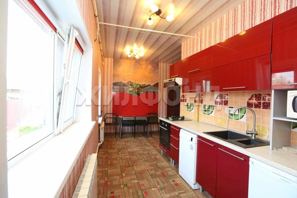 
   Продам 5-комнатную, 106.4 м², Угловая ул, 2а

. Фото 2.