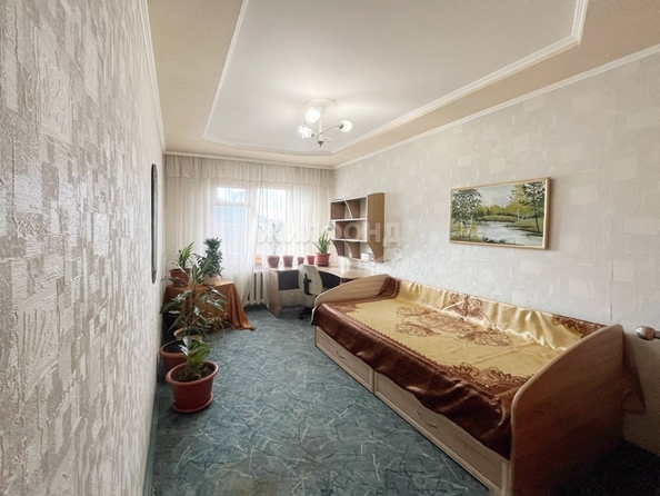 
   Продам 3-комнатную, 58.8 м², Объединения ул, 86/1

. Фото 3.