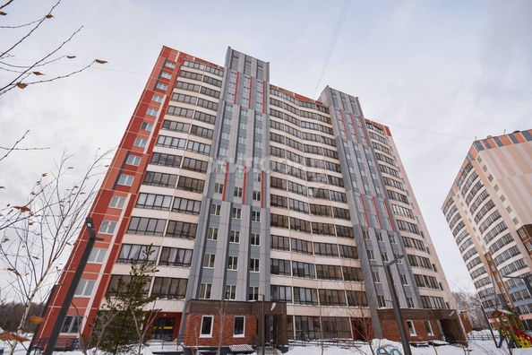 
   Продам 2-комнатную, 55.4 м², Красный пр-кт, 327/3

. Фото 2.