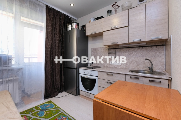 
   Продам 1-комнатную, 35 м², Романтиков ул, 12

. Фото 7.