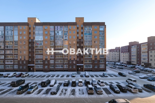 
   Продам 1-комнатную, 35 м², Романтиков ул, 12

. Фото 17.