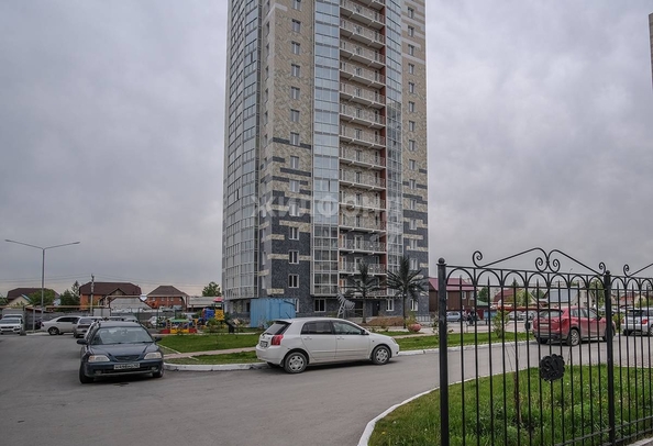 
   Продам 2-комнатную, 53.2 м², Пархоменко ул, 27/1

. Фото 27.