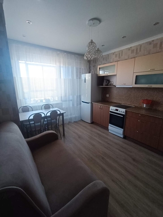 
  Сдам в аренду 1-комнатную квартиру, 38.6 м², Новосибирск

. Фото 1.