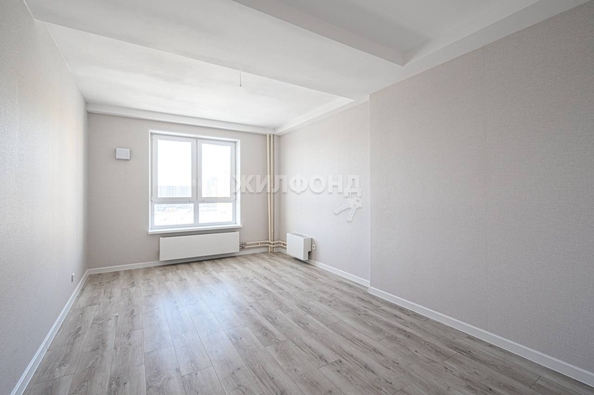 
   Продам 2-комнатную, 55.4 м², Междуреченская ул, 3

. Фото 22.