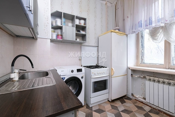 
   Продам 2-комнатную, 44.7 м², Бетонная ул, 31а

. Фото 1.