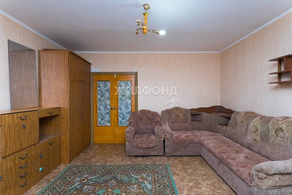 
   Продам 3-комнатную, 76.8 м², В. Высоцкого ул, 11

. Фото 4.