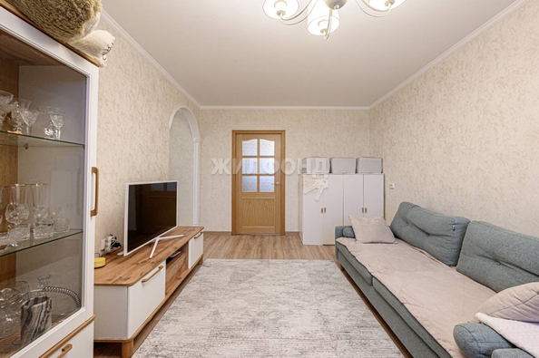 
   Продам 3-комнатную, 59.3 м², Челюскинцев ул, 15

. Фото 11.