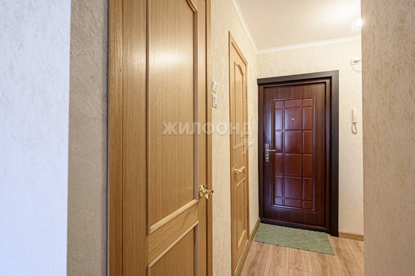 
   Продам 3-комнатную, 59.3 м², Челюскинцев ул, 15

. Фото 30.