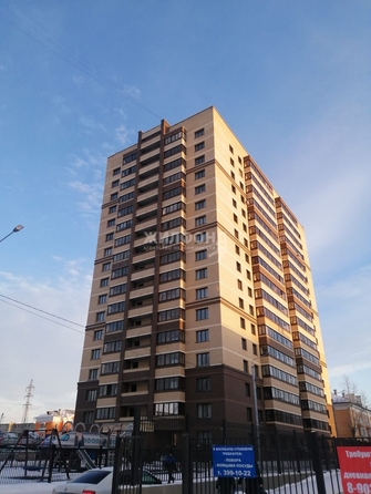 
  Сдам в аренду 1-комнатную квартиру, 32 м², Новосибирск

. Фото 1.