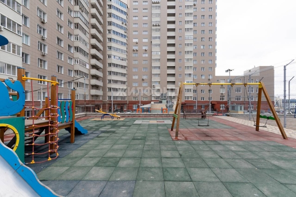 
   Продам 2-комнатную, 63.6 м², Зыряновская ул, 61

. Фото 24.