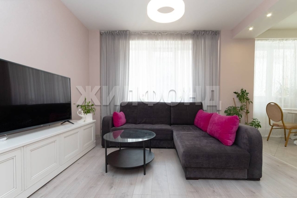 
   Продам 2-комнатную, 63.6 м², Зыряновская ул, 61

. Фото 3.