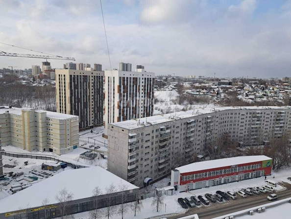 
   Продам 2-комнатную, 59 м², Есенина ул, 31/1

. Фото 19.