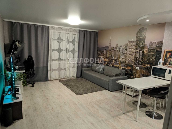 
  Сдам в аренду 2-комнатную квартиру, 65 м², Новосибирск

. Фото 1.