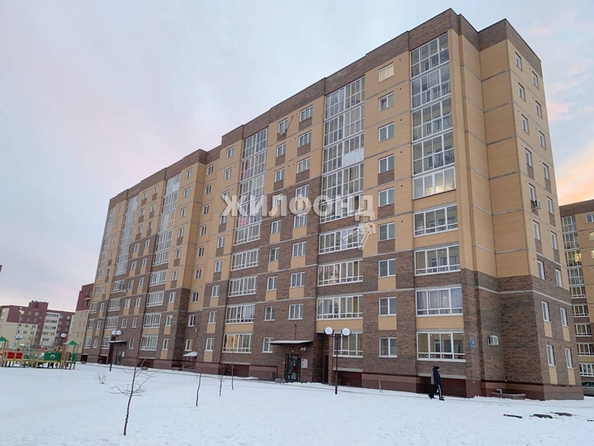 
   Продам 1-комнатную, 41 м², Романтиков ул, 8

. Фото 2.