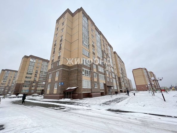 
   Продам 1-комнатную, 41 м², Романтиков ул, 8

. Фото 4.