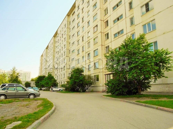 
   Продам 3-комнатную, 62.6 м², Троллейная ул, 18

. Фото 33.