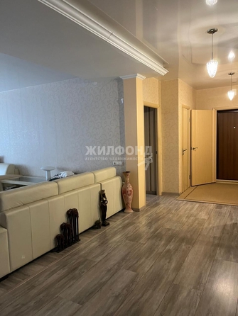 
  Сдам в аренду 3-комнатную квартиру, 108 м², Новосибирск

. Фото 4.