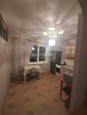 
  Сдам в аренду 1-комнатную квартиру, 39 м², Новосибирск

. Фото 1.