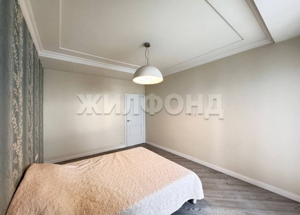 
  Сдается 3-комн. квартира, 85 м², Сухарная ул, д. 101
. Фото 2.