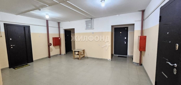 
   Продам 1-комнатную, 40 м², Александра Чистякова ул, 2

. Фото 15.