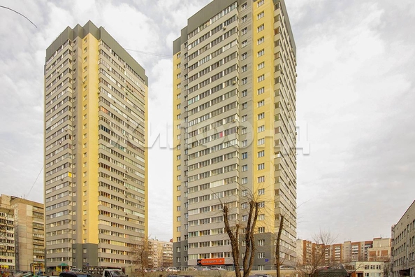 
   Продам 1-комнатную, 46.8 м², Бориса Богаткова ул, 208/3

. Фото 2.