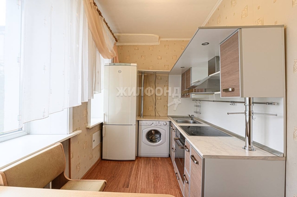 
   Продам 3-комнатную, 65.4 м², Ленина ул, 20

. Фото 1.