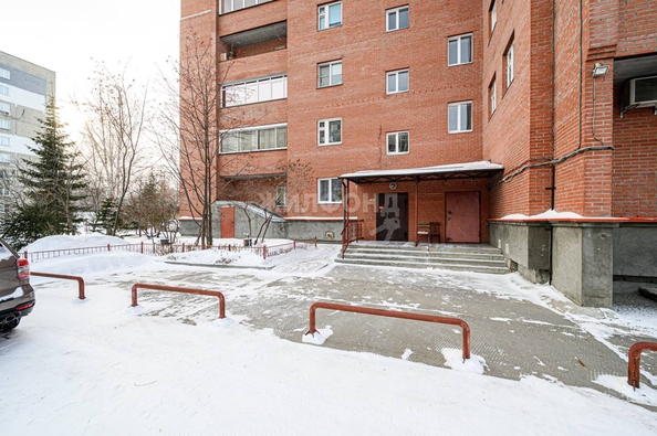 
   Продам 4-комнатную, 105.6 м², Невельского ул, 57/1

. Фото 49.