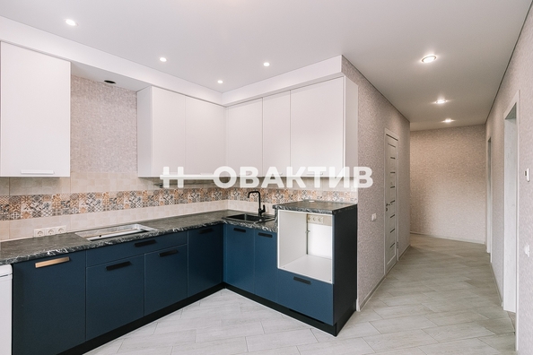 
   Продам 2-комнатную, 55.4 м², Объединения ул, 24

. Фото 6.