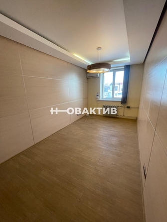 
   Сдам торговое помещение, 16.4 м², Толмачевская ул, 19А

. Фото 1.