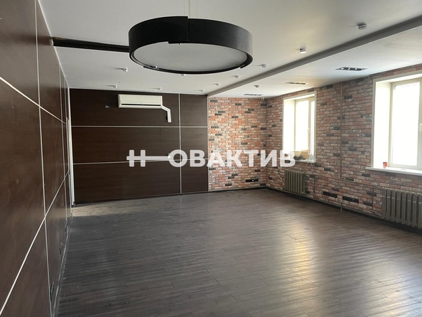 
   Сдам торговое помещение, 66.5 м², Толмачевская ул, 19А

. Фото 1.