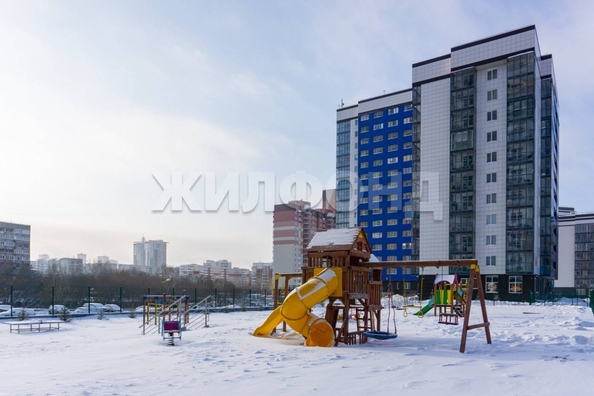 
  Продается 3-комн. квартира, 71.6 м², Танковая ул, д. 32
. Фото 10.
