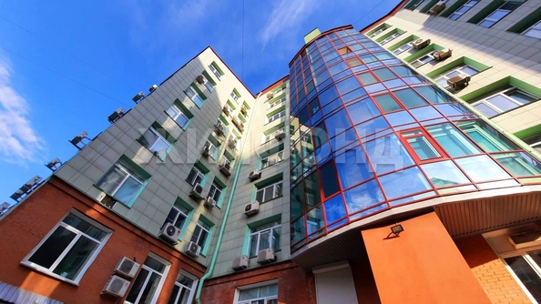 
   Продам 3-комнатную, 188.8 м², Щетинкина ул, 49

. Фото 20.