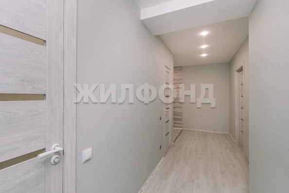 
   Продам 3-комнатную, 67.2 м², 3-й микрорайон, 15

. Фото 10.