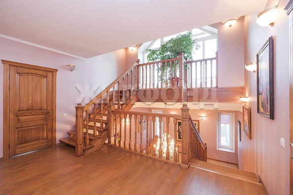 
   Продам дом, 556 м², Новосибирск

. Фото 10.