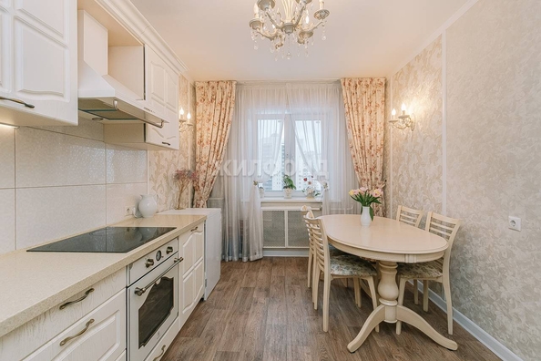 
   Продам 3-комнатную, 77.3 м², 2-й (4 мкр.) кв-л, 204/1

. Фото 5.