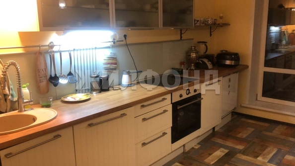 
   Продам 1-комнатную, 46.1 м², Волховская ул, 37

. Фото 3.