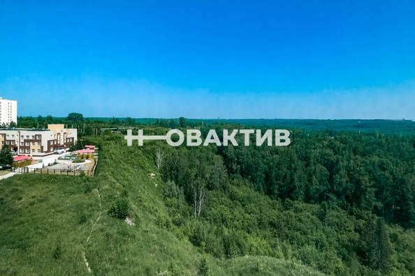 
   Продам 2-комнатную, 50 м², В. Высоцкого ул, 50/3

. Фото 21.