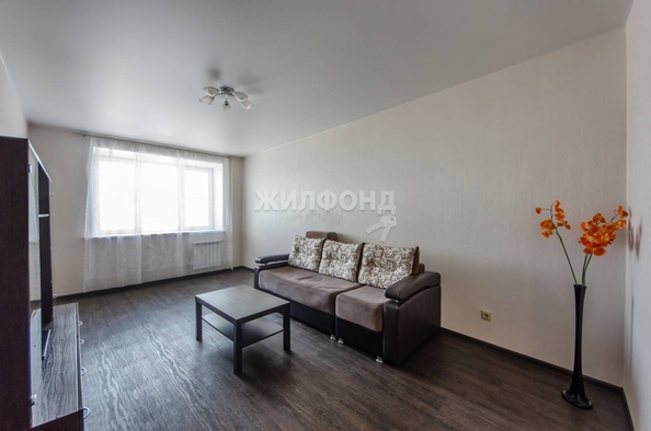 
   Продам 2-комнатную, 63 м², Лескова ул, 19

. Фото 5.