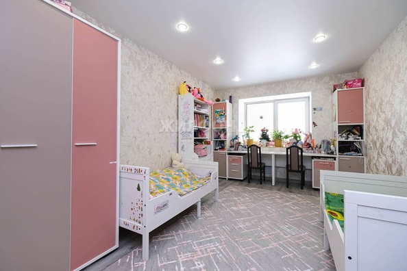 
   Продам 3-комнатную, 82.6 м², 2-й (4 мкр.) кв-л, 232

. Фото 7.